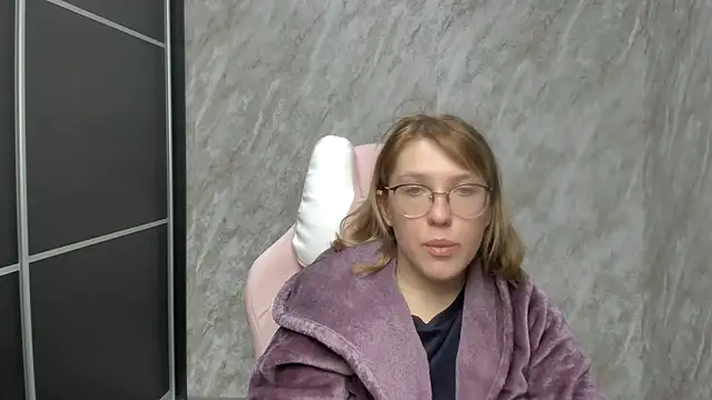 Reginasmilee online show from 02-22-25, 07:56