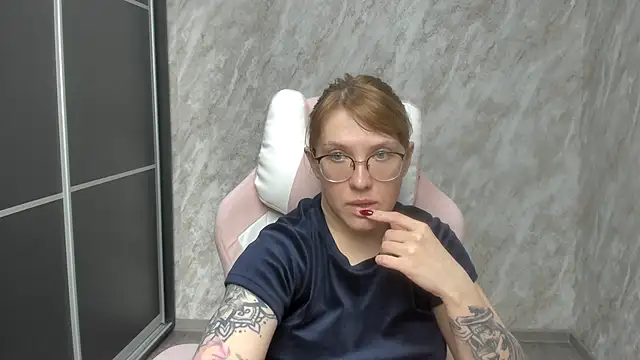 Reginasmilee online show from 02-22-25, 11:02