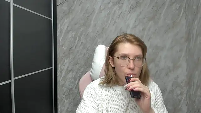 Reginasmilee online show from 02-23-25, 03:51