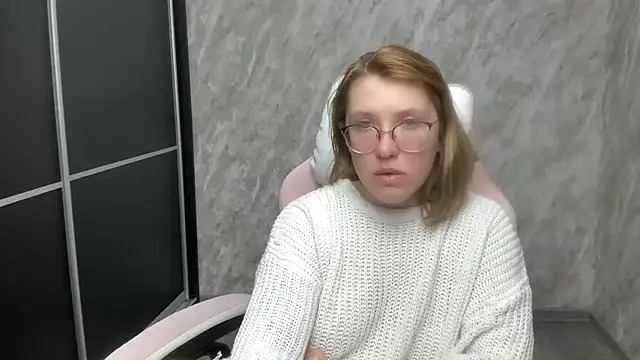 Reginasmilee online show from 02-24-25, 02:51