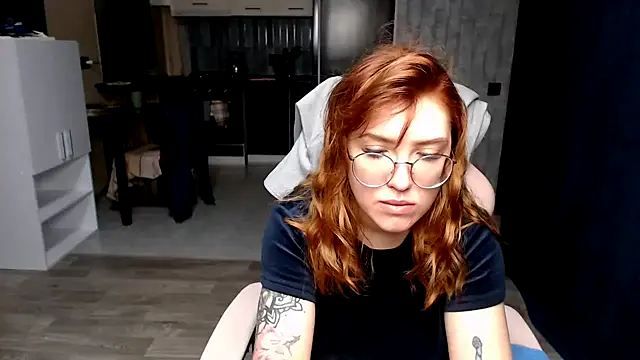 Reginasmilee online show from 10-10-25, 10:20