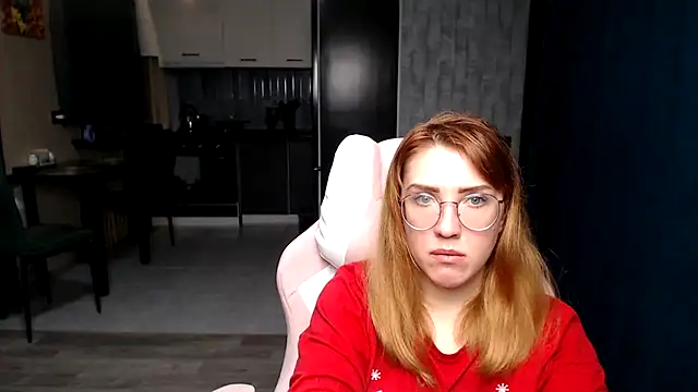 Reginasmilee online show from 10-30-25, 12:45