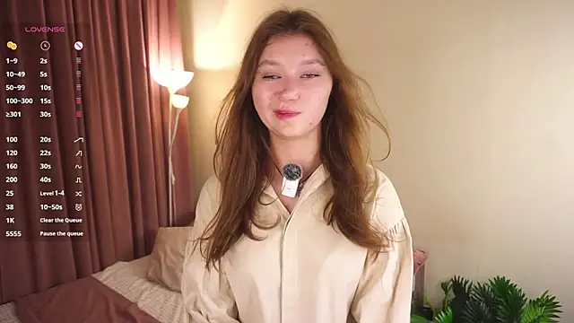 Snapshot of JayneHazelton chatting on 07-18-26, 05:17 JayneHazelton online show from 07-18-26, 05:17