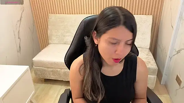 Snapshot of sophie_rose_cn chatting on 07-04-26, 01:39 sophie rose cn online show from 07-04-26, 01:39