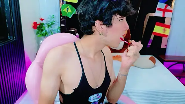 Alejandra Raven online show from 07-15-26, 12:54