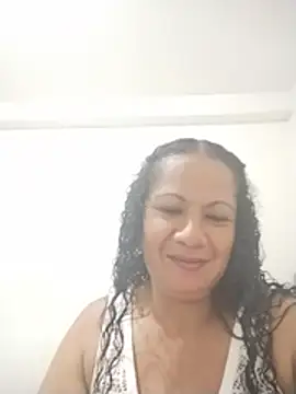 Yenifer caisedo online show from 06-24-26, 12:04