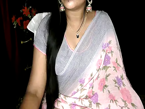 Snapshot of Shara20 chatting on 07-28-26, 05:01 Shara20 online show from 07-28-26, 05:01