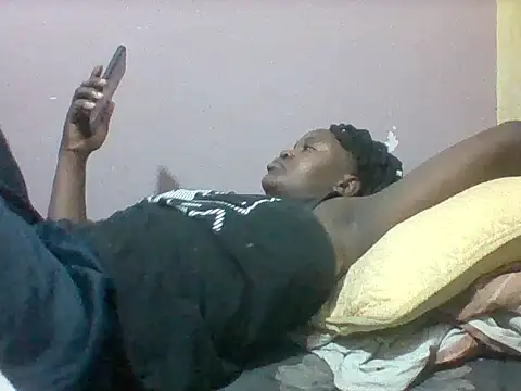 Snapshot of mislover chatting on 07-22-26, 07:33 mislover online show from 07-22-26, 07:33