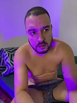 Nicola D Angelo online show from 07-18-26, 10:24