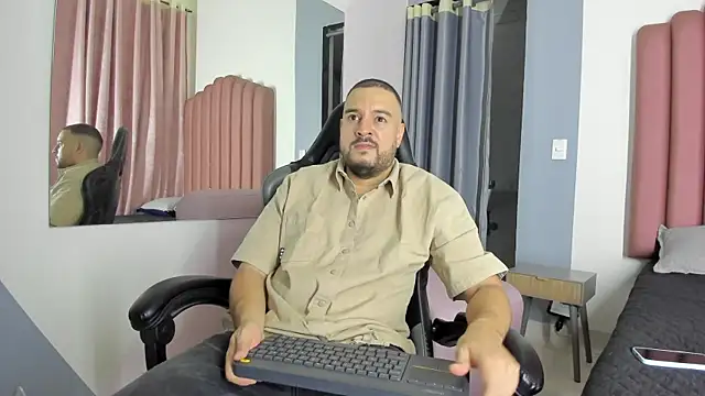 Nicola D Angelo online show from 07-25-26, 08:39