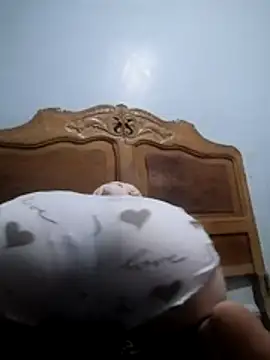 Snapshot of Souka69sex chatting on 07-29-26, 10:19 Souka69sex online show from 07-29-26, 10:19