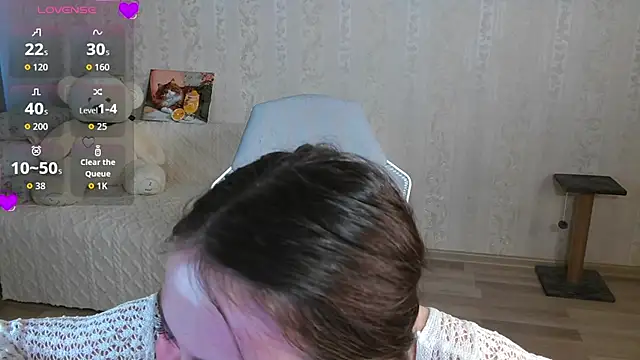 Lunni 03 online show from 08-09-26, 01:49