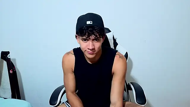 Snapshot of Noah__Dick chatting on 08-01-26, 09:46 Noah Dick online show from 08-01-26, 09:46