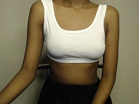 Snapshot of Siyaralove chatting on 06-25-26, 01:16 Siyaralove online show from 06-25-26, 01:16