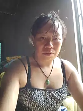 Snapshot of Moon_squirtt chatting on 08-01-26, 02:44 Moon squirtt online show from 08-01-26, 02:44