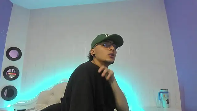 Kayn 420 online show from 06-27-26, 07:19