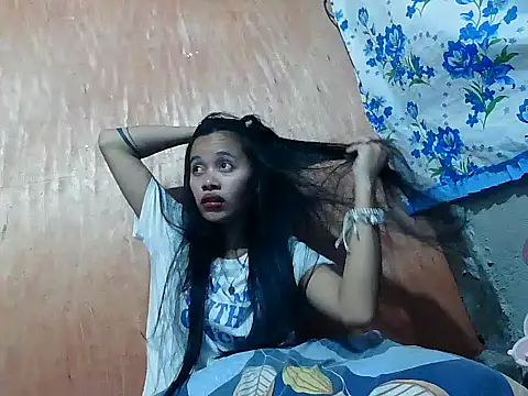 SkinnyGirl PinayBaby online show from 06-27-26, 12:22