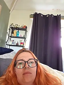Snapshot of boodemblue chatting on 06-30-26, 04:19 boodemblue online show from 06-30-26, 04:19