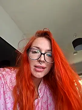 Snapshot of boodemblue chatting on 07-09-26, 10:19 boodemblue online show from 07-09-26, 10:19