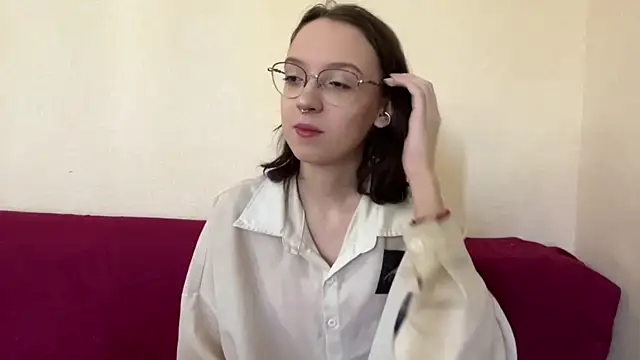 EvaRavelle online show from 07-02-26, 07:25