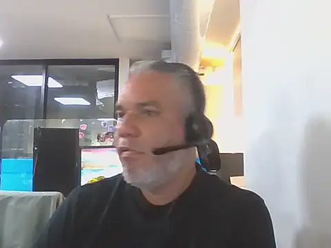 RoberthZ84 online show from 07-03-26, 07:42