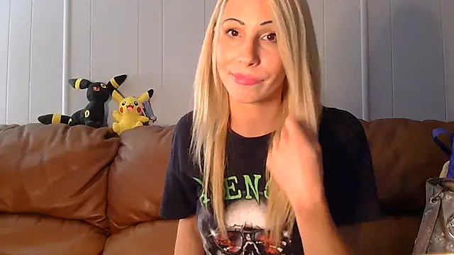 Snapshot of Masqueradeblonde69 chatting on 07-02-26, 03:17 Masqueradeblonde69 online show from 07-02-26, 03:17
