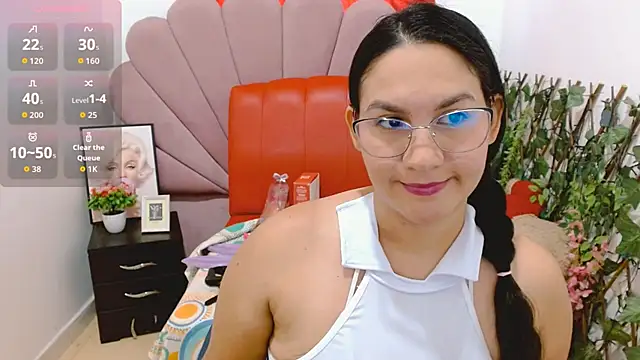 hilary hot19 online show from 07-03-26, 01:50