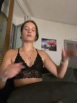 Snapshot of Eleaoff chatting on 07-08-26, 09:52 Eleaoff online show from 07-08-26, 09:52