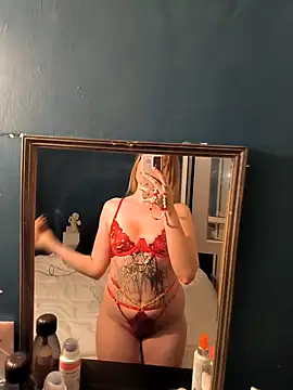Snapshot of Hannah2708 chatting on 07-05-26, 02:07 Hannah2708 online show from 07-05-26, 02:07