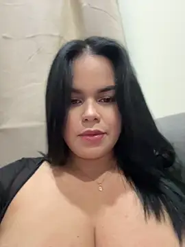 Snapshot of AliceStarshine chatting on 06-18-26, 01:50 AliceStarshine online show from 06-18-26, 01:50