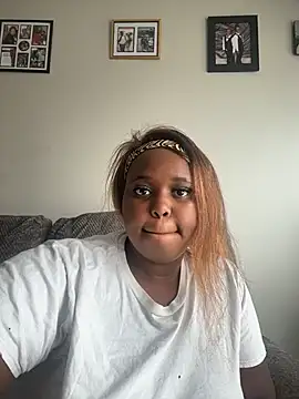 CurvySirenn online show from 07-17-26, 05:07
