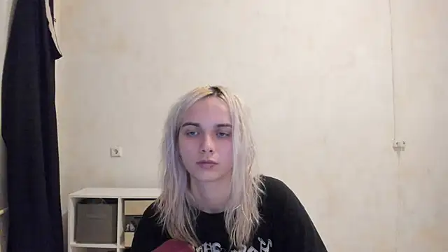Snapshot of LanaCute chatting on 07-10-26, 08:22 LanaCute online show from 07-10-26, 08:22