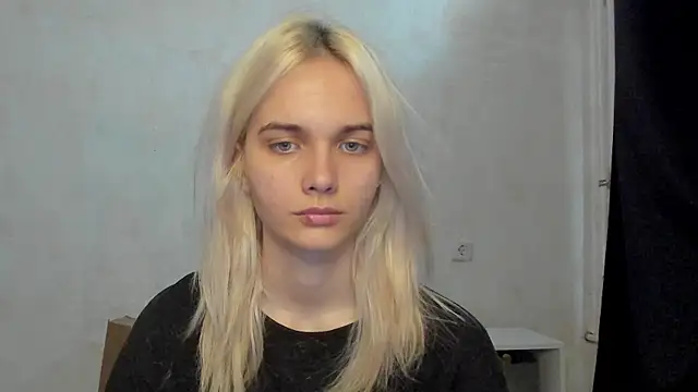 Snapshot of LanaCute chatting on 07-12-26, 08:16 LanaCute online show from 07-12-26, 08:16