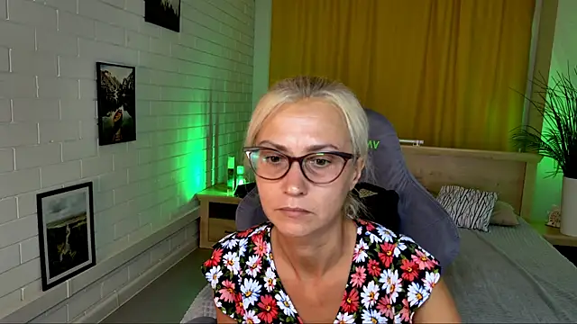 RondaGrinz online show from 07-08-26, 01:59