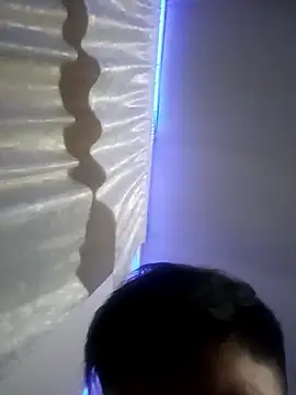 bruzzz666 online show from 07-08-26, 12:15