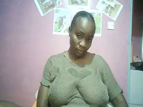 Snapshot of aliciacake5 chatting on 07-21-26, 01:13 aliciacake5 online show from 07-21-26, 01:13