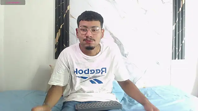 Snapshot of logan_black49 chatting on 07-16-26, 04:13 logan black49 online show from 07-16-26, 04:13