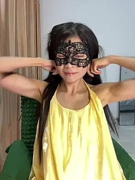 Snapshot of yiyiya520 chatting on 07-11-26, 01:14 yiyiya520 online show from 07-11-26, 01:14