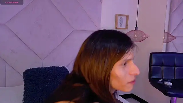 Snapshot of Lydon_y_Eva chatting on 07-16-26, 03:01 Lydon y Eva online show from 07-16-26, 03:01