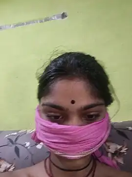 Snapshot of Shivani__sharmaa chatting on 08-01-26, 01:27 Shivani sharmaa online show from 08-01-26, 01:27