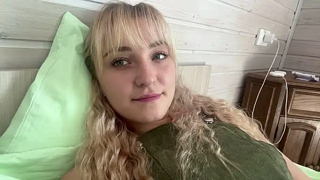 LilEvi online show from 07-16-26, 06:41