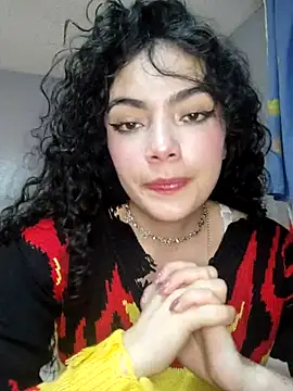 Snapshot of laura_mon chatting on 08-07-26, 02:13 laura mon online show from 08-07-26, 02:13