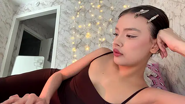 JenniferJenny  online show from 07-15-26, 11:48