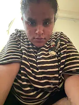 Snapshot of bhumii_ chatting on 07-16-26, 06:30 bhumii online show from 07-16-26, 06:30
