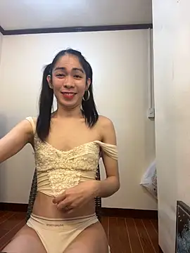 Snapshot of YourTSLovely chatting on 11-05-25, 08:36 YourTSLovely online show from 11-05-25, 08:36