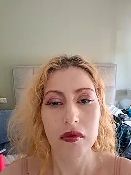 Kiki-wren online show from 08-02-26, 02:37