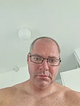 Snapshot of Lucas85530 chatting on 08-03-26, 04:00 Lucas85530 online show from 08-03-26, 04:00