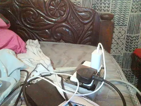 queenzulfa online show from 08-08-26, 09:00