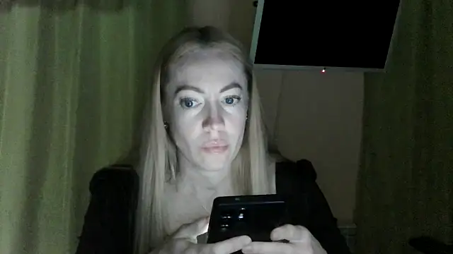 LensyTourels online show from 07-17-26, 05:18