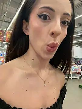 MoonLinaa online show from 07-22-26, 11:24